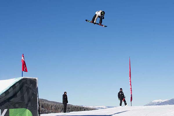 darcy_sharpe_mens_snowboard_slopestyle_finals_dew_tour_breckenridge_kanights_01